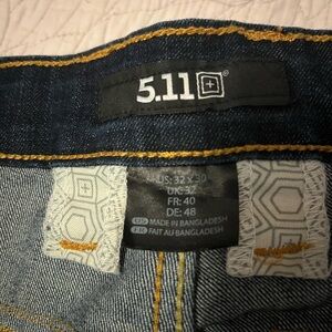 5.11 Defender-Flex 32x30